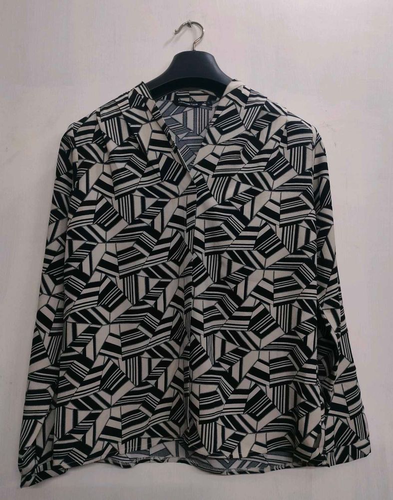 Stylish Printed Dress Shirt🤍