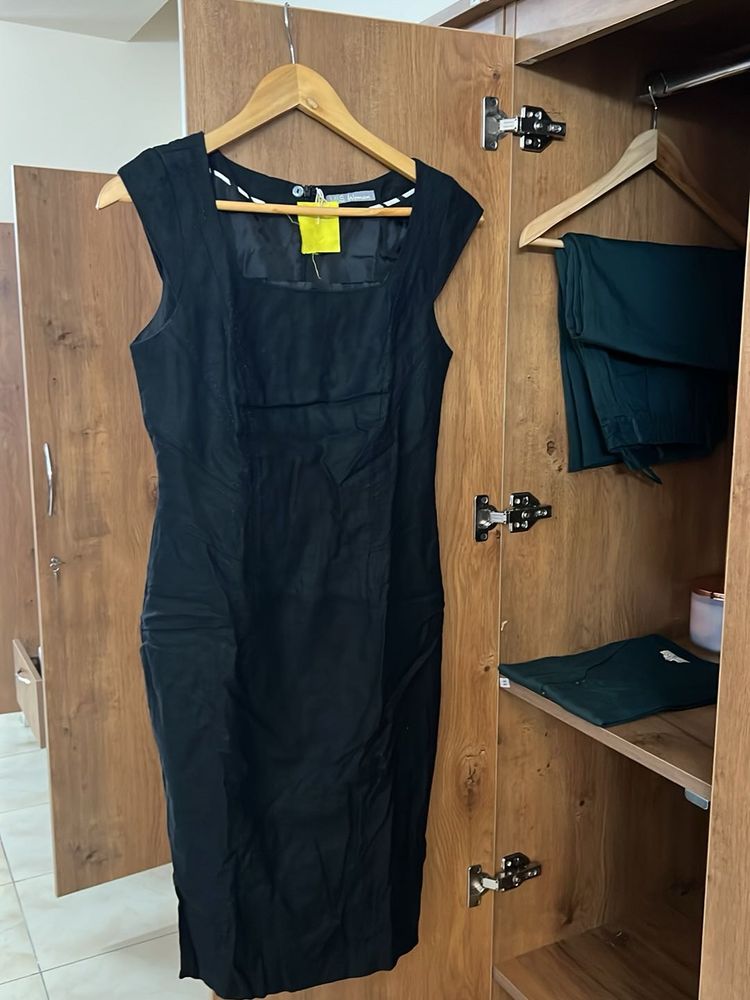 Elegant Black Dress