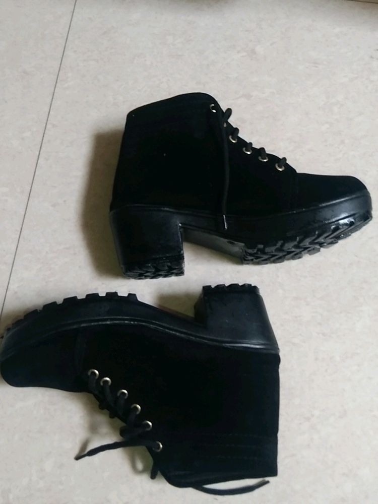 Black Boots