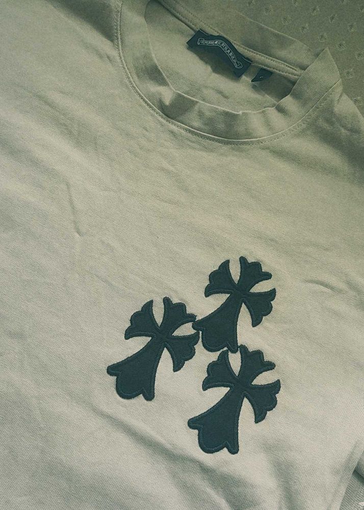 An Iconic Chrome Hearts T-SHIRT!