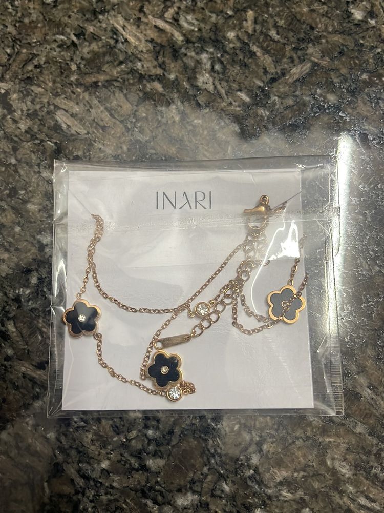 INARI MINIMALIST EVERYDAY NECK PIECE