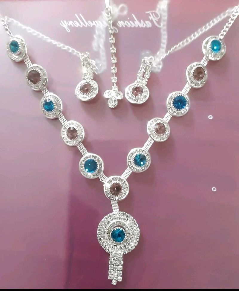 Silver Tone Fashion Jewelry Set