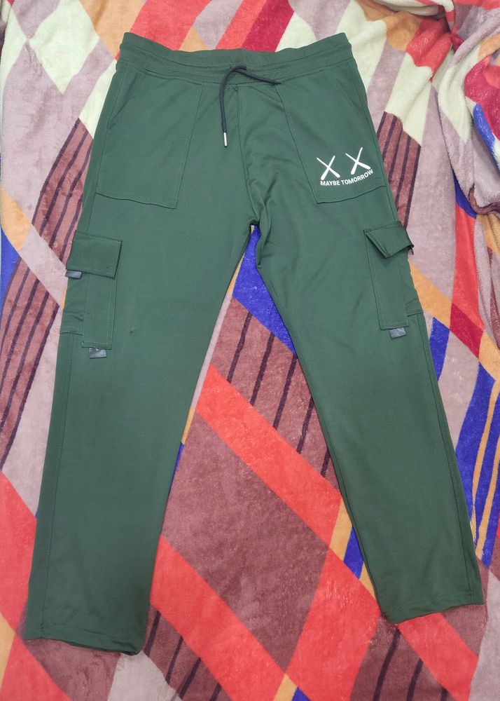 Green casual Track pant for men