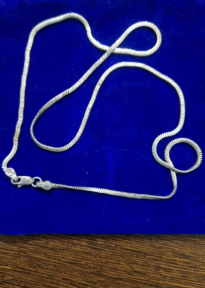 Elegant Silver Chain Necklace