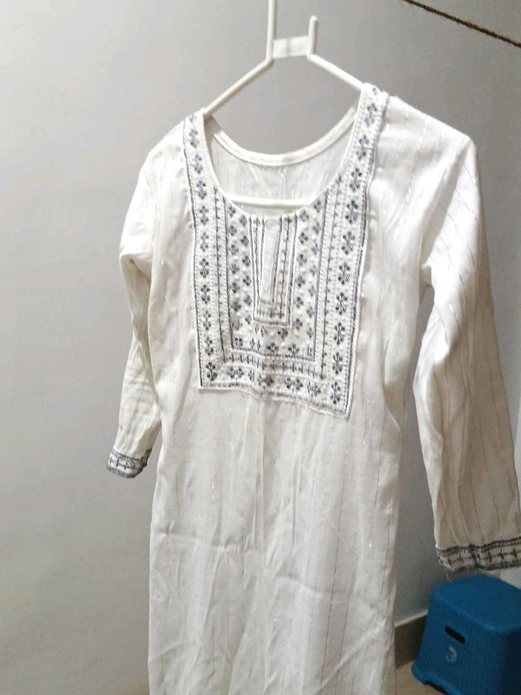 White Embroidered Kurta