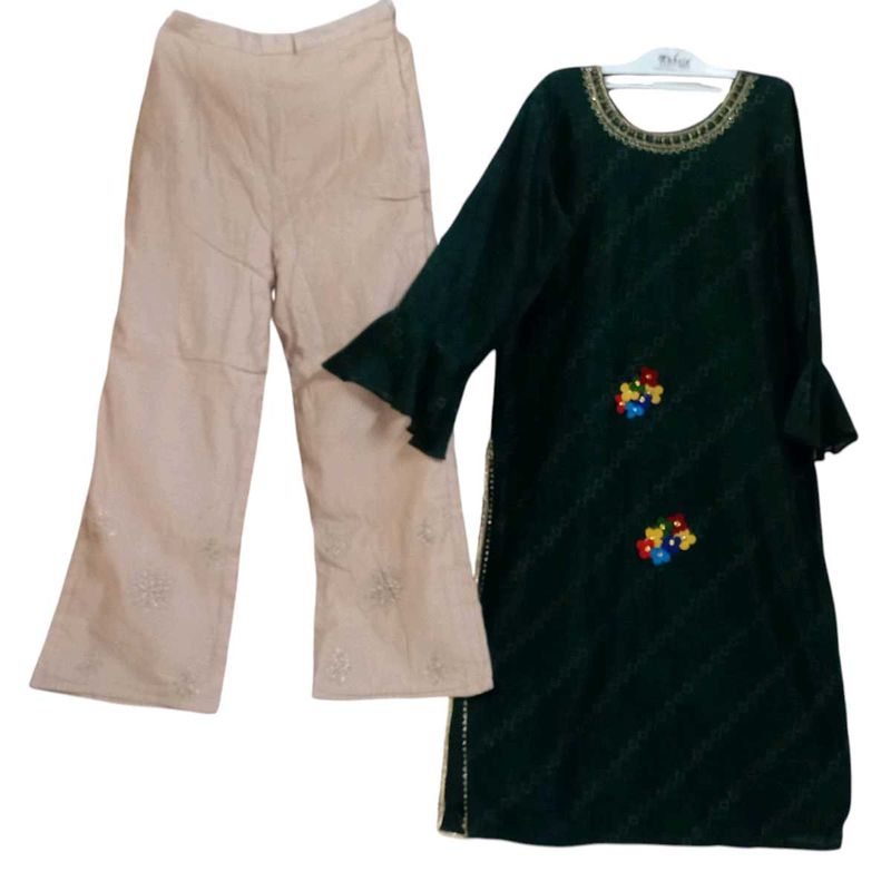 Green 💚 Beautiful Design Kurta With Cream Pant