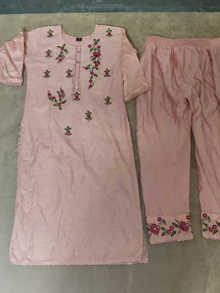 with dupatta its has medium size