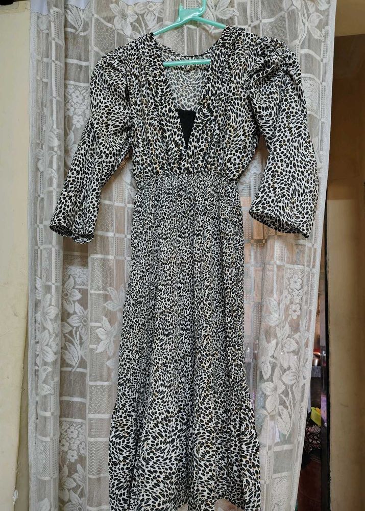 Korean One Piece Dress And It&#39;s Stretchable