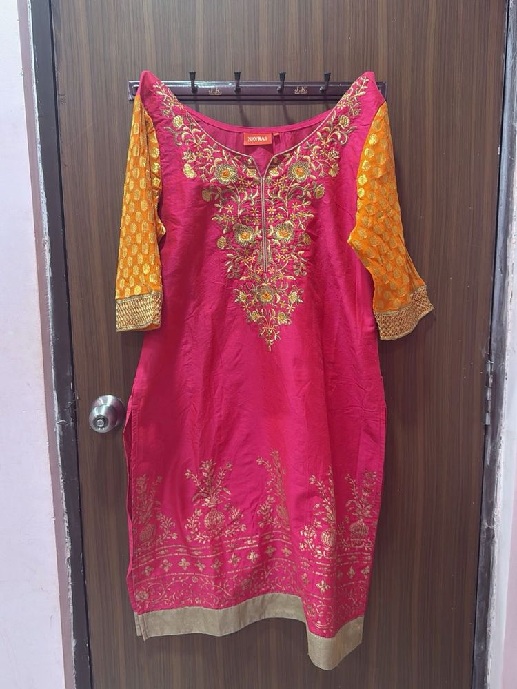 Elegant Pink Embroidered Kurta