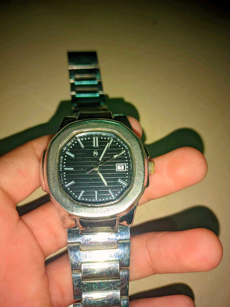 Stylish Silver Wrist Watch