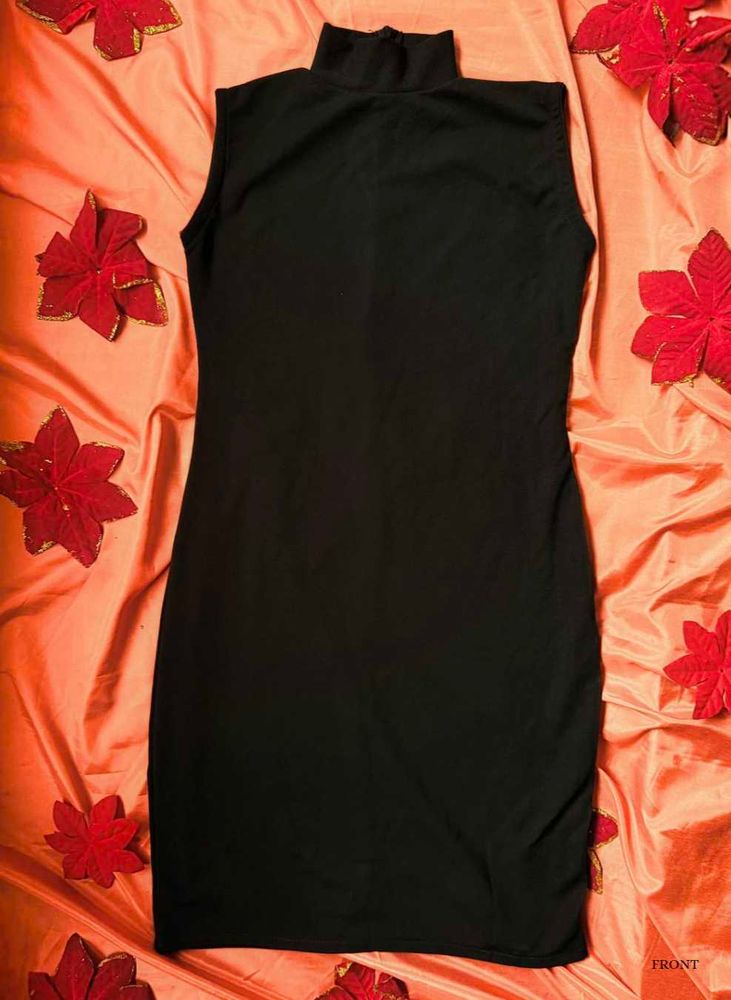 Black Sleeveless Dress