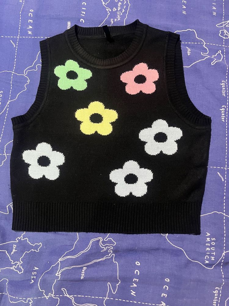 Floral Knit Sweater Vest