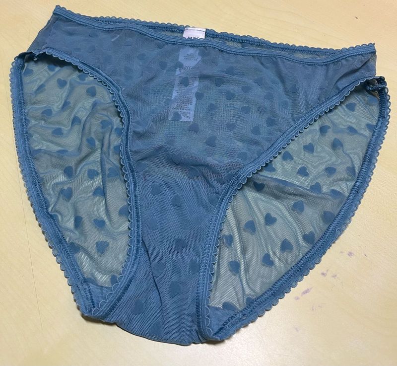 Marks &amp; Spencer - Heart High Leg Knickers