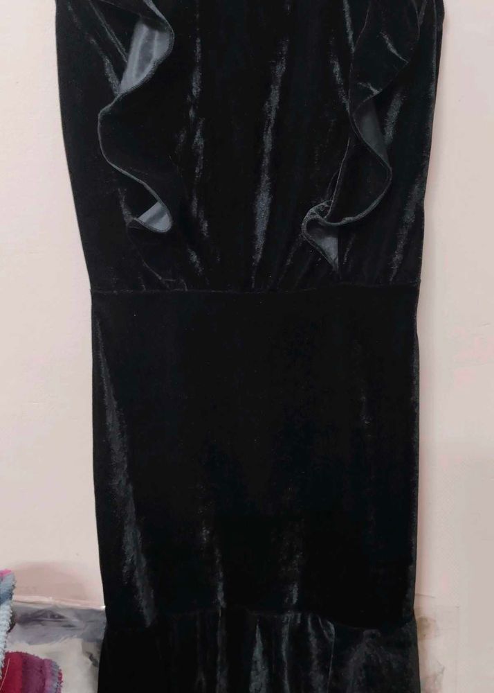 Velvet Black Bodycon Dress