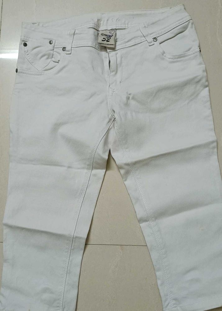 White Capri Waist Size 32 (Stretchable)