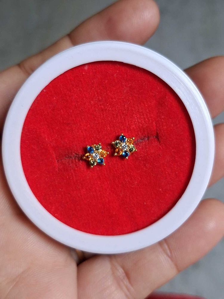 Floral Stud Earrings  22crt gold studs