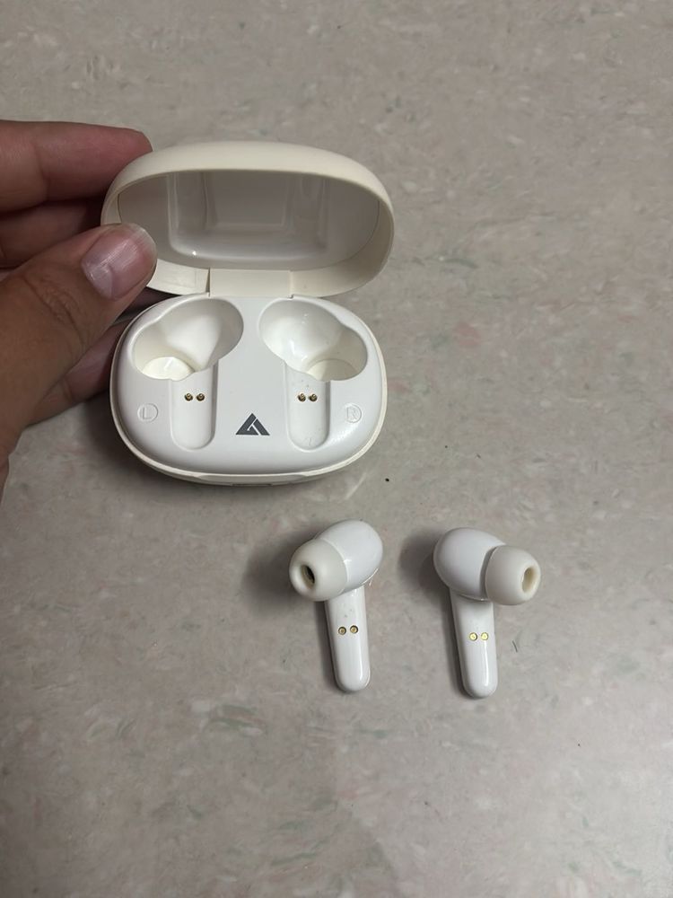 Boult Airbass Earbuds