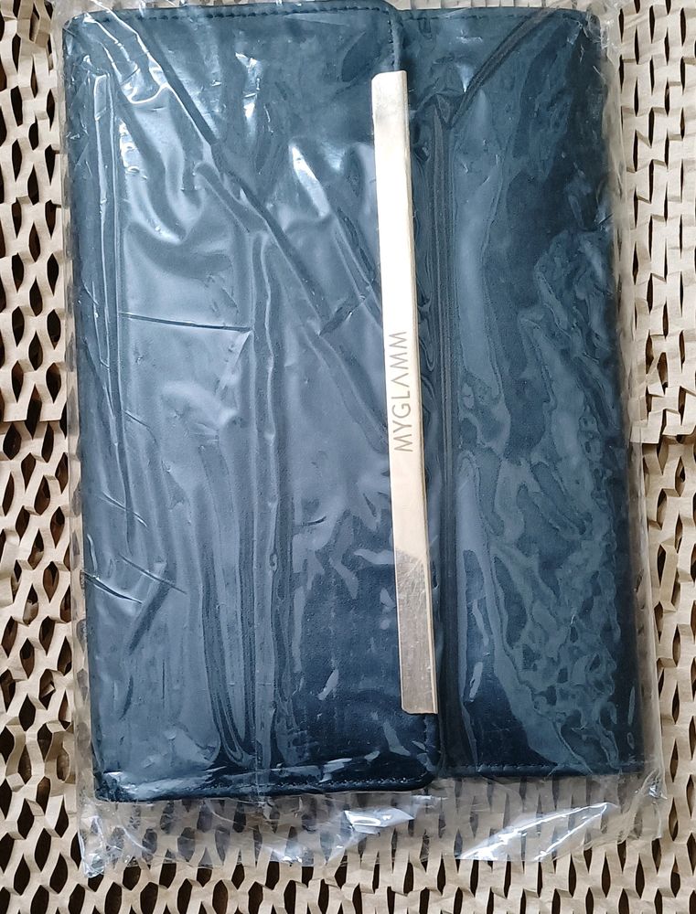 Myglamm Sling Bag
