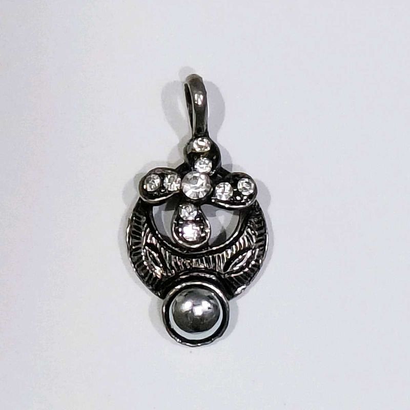 Vintage Silver Tone Pendant