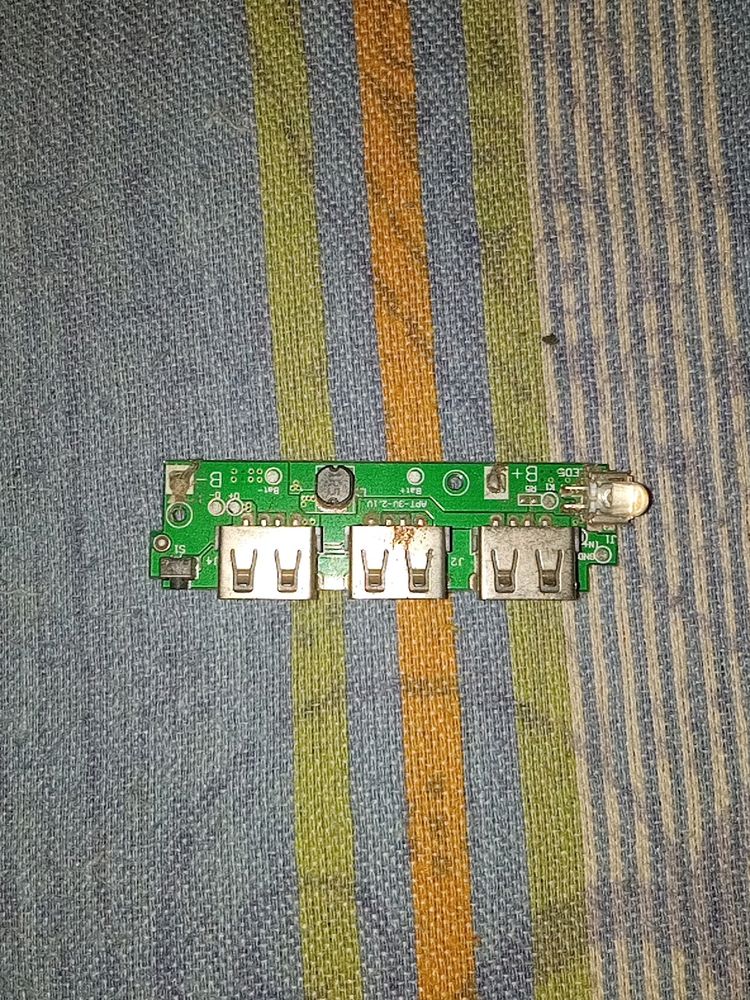 Triple USB port Power Bank motherboard