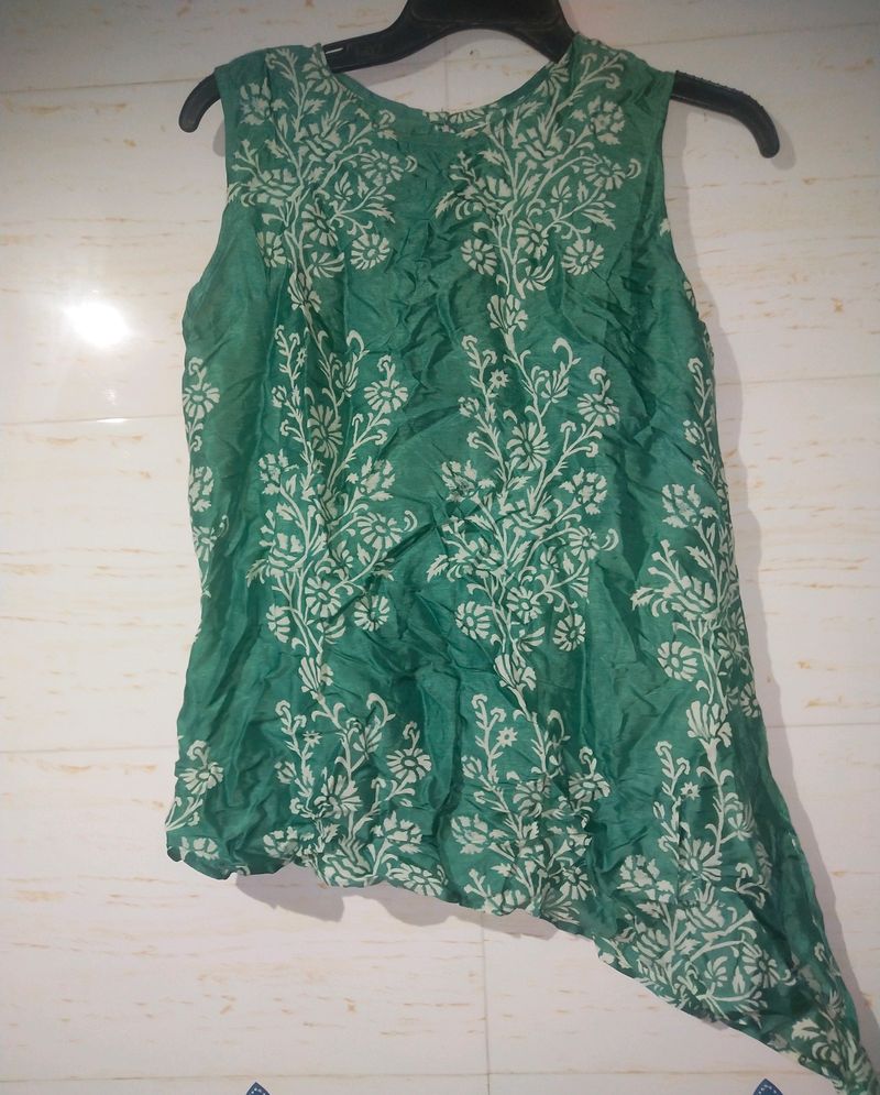 Sleeveless Top