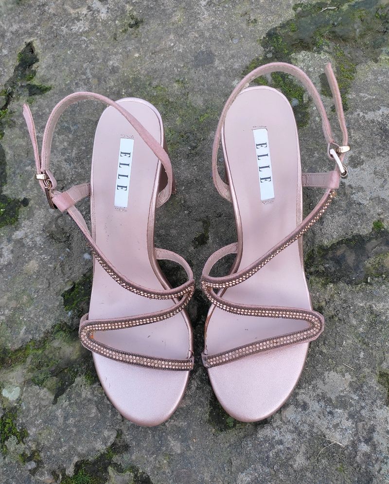 ELLE HEEL