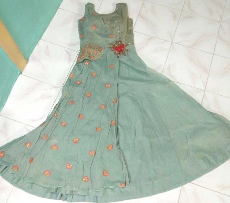 New Beautiful Soft Fabric Gown