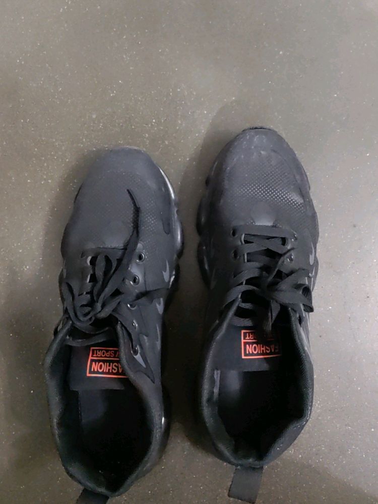 Black Shoes