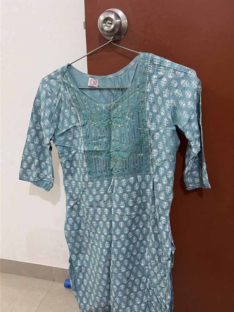 Embroidered Blue Cotton Kurta