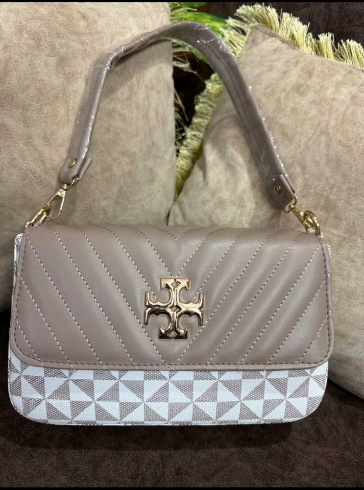 Elegant Tory Burch Handbag with 2 belts
