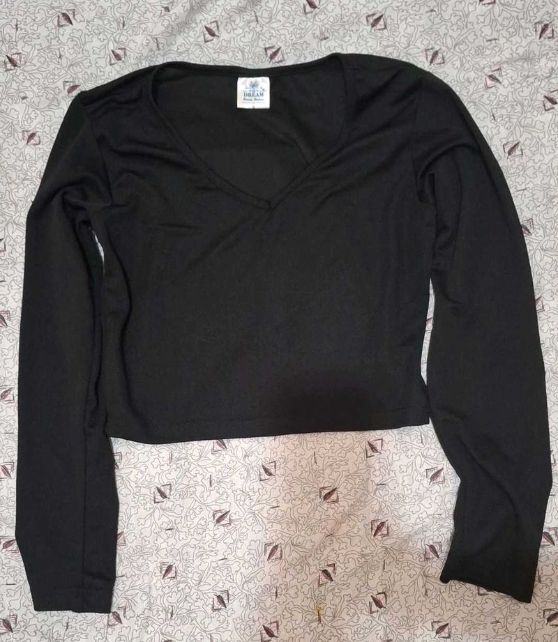 Black Long Sleeve Crop Top
