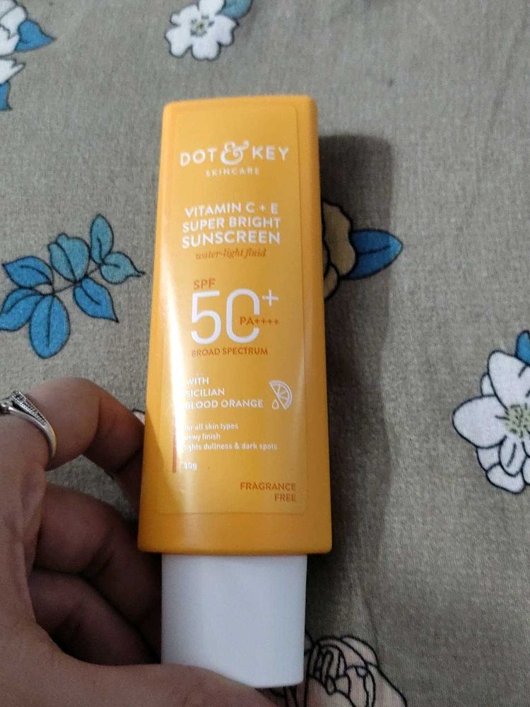 Dot Nd Key Vitamin C E Super Bright Sunscreen New