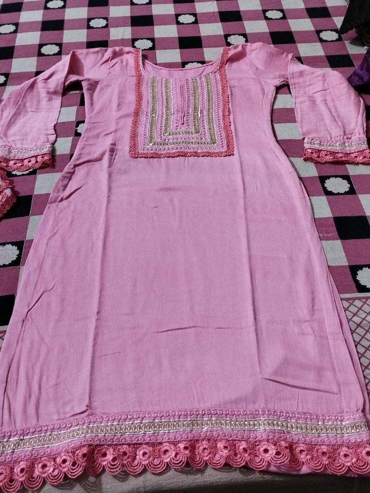 Pink Embroidered Kurti With Purse Free