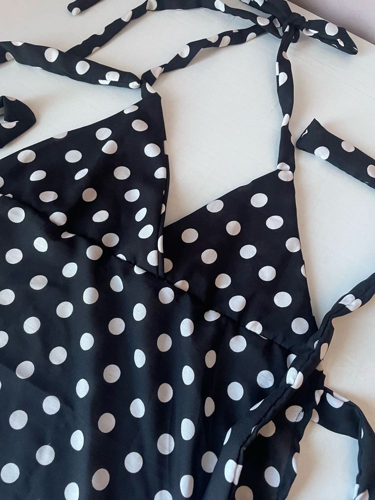 Polka Dot top🖤