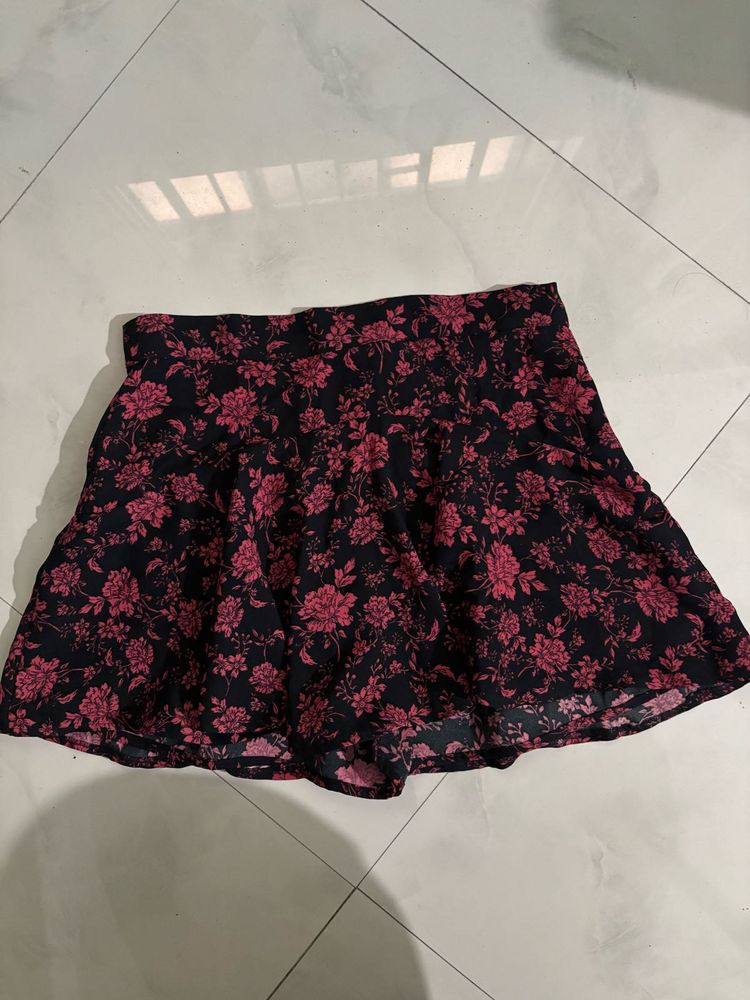 Floral Print Mini Skirt