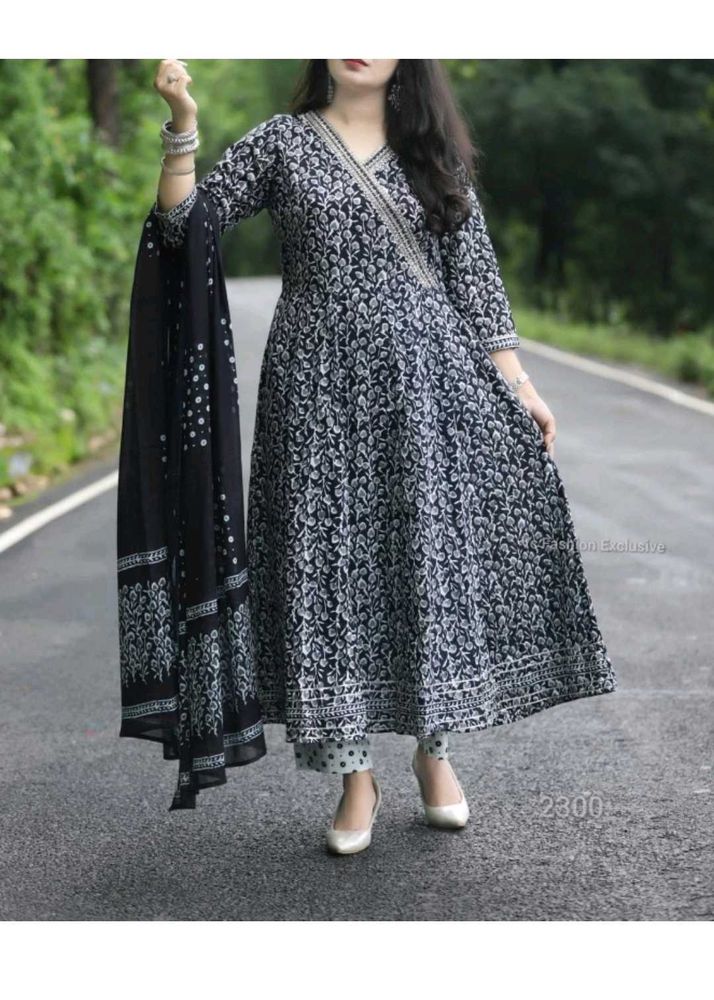 This Beautiful Combination Of rayon printed Kurti
