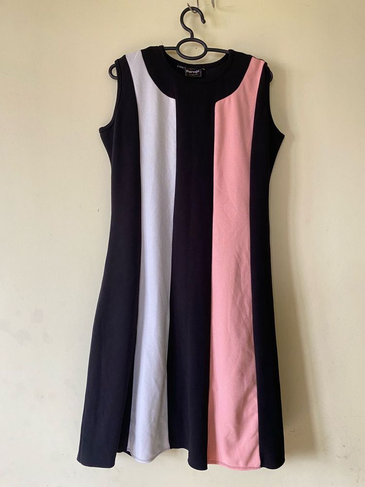 Color Block Sleeveless Dress