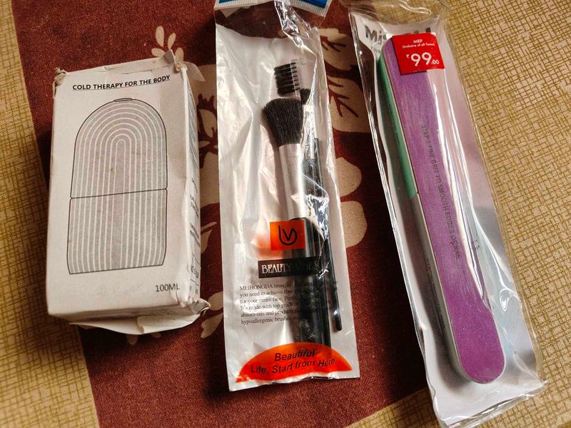 Beauty Tools Bundle: Brush, Roller &amp; Nail File