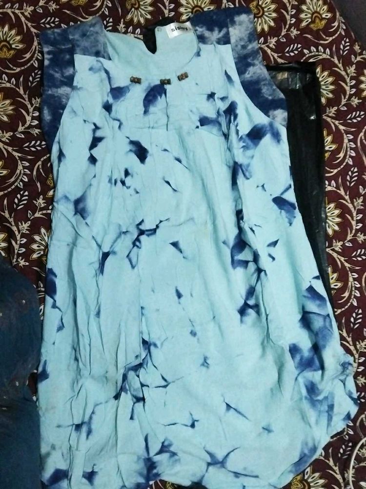 Tie-Dye Sleeveless Top