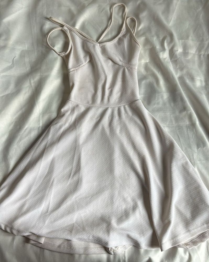 backless cutout dress