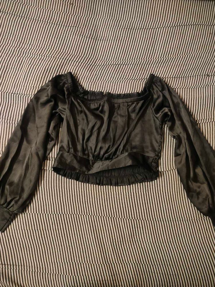 BLACK SATIN TOP