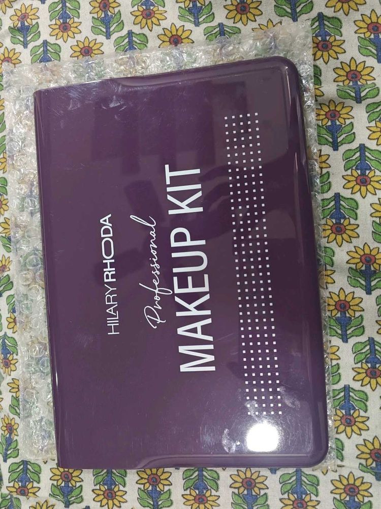 LaryRhooda Makeup Kit