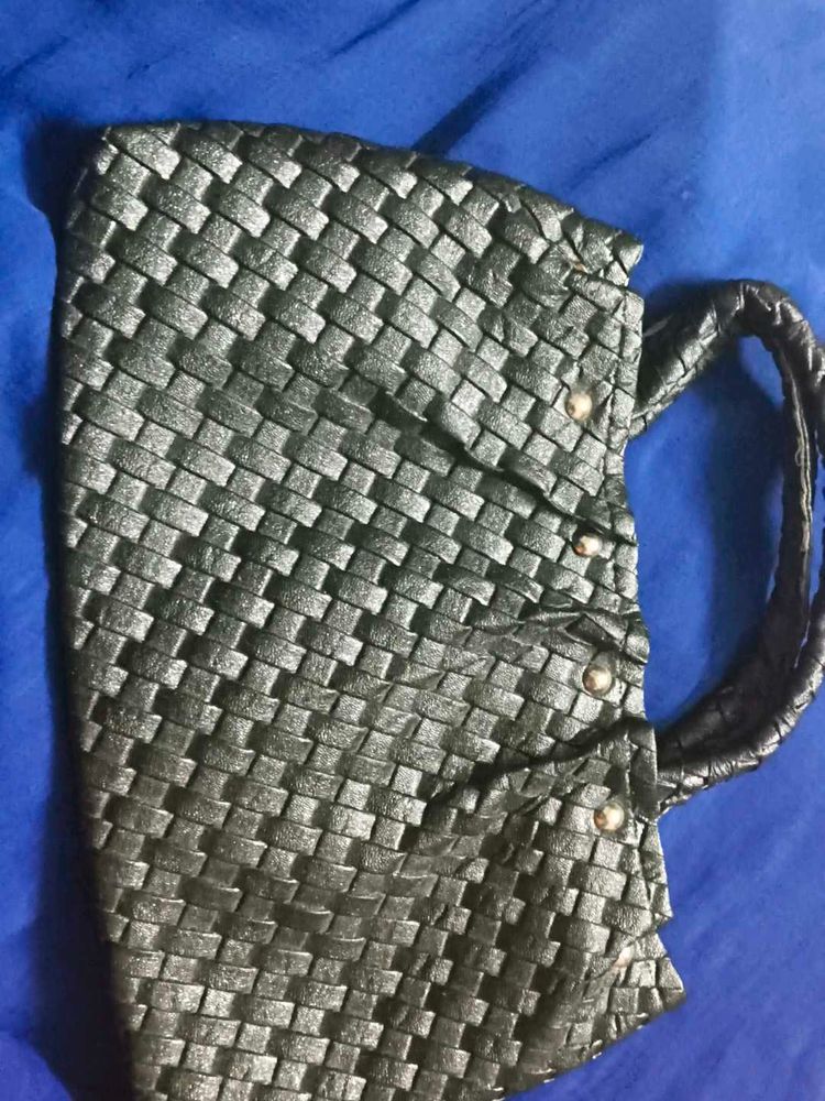 Black hand bag