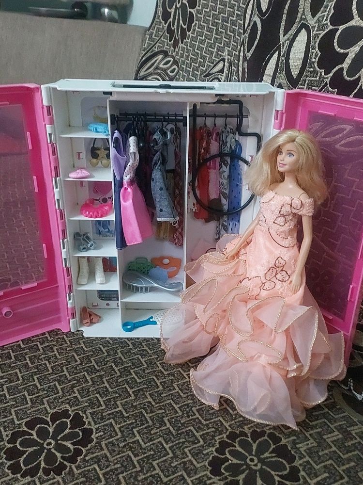 Barbie Dream Wardrobe