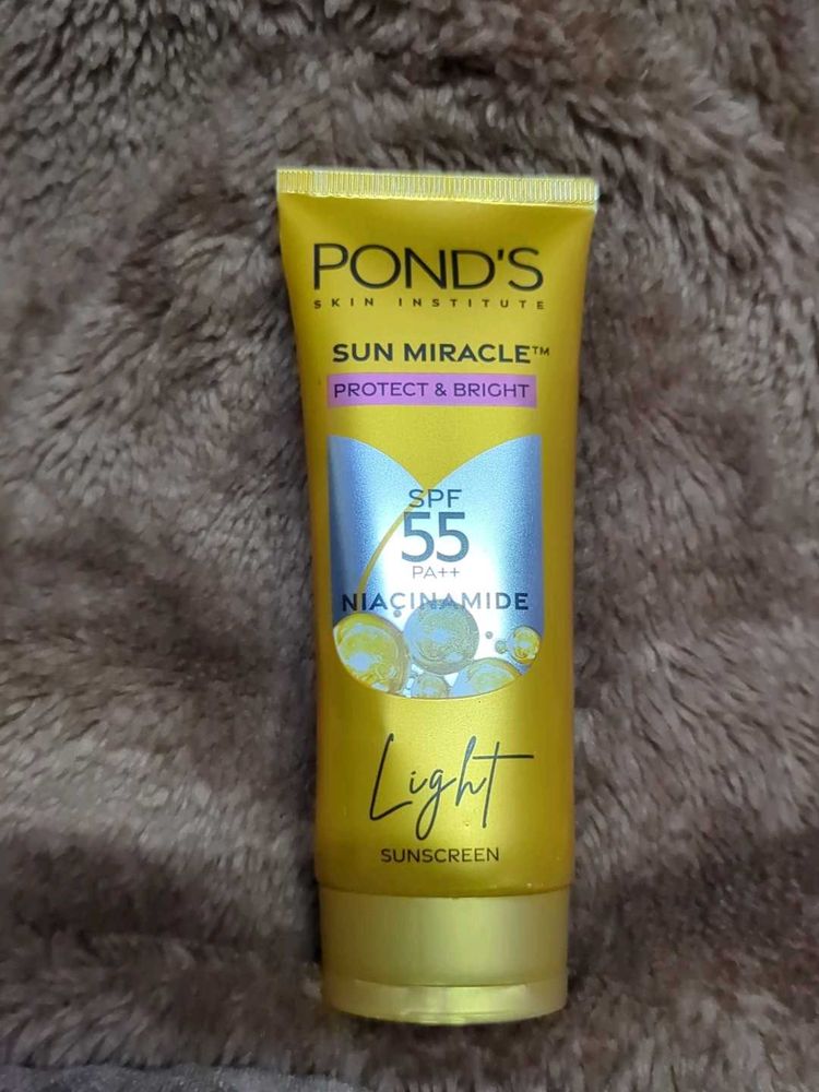 Ponds Light Sunscreen SPF55++ niacinamide