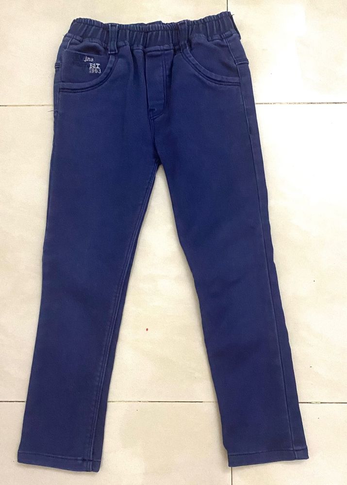 Girls Strechable Jeans 6-7 Yrs