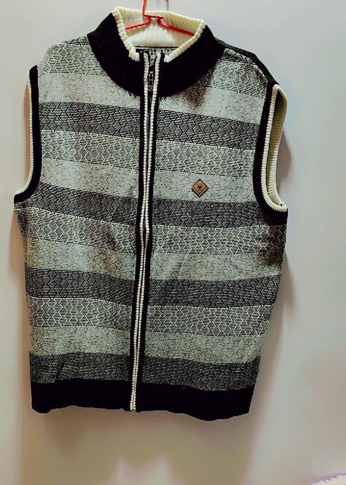 Striped Knit Vest with Zipper
