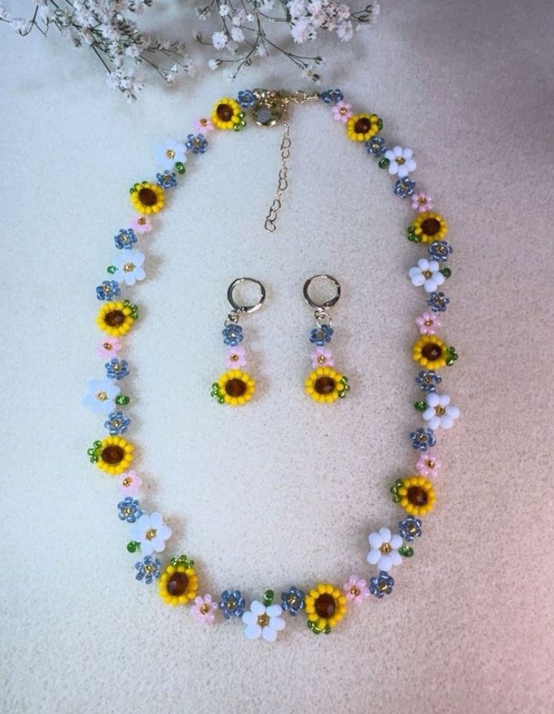 Daisy Beaded Bracelet