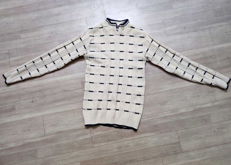 Patterned Quarter Zip Sweater