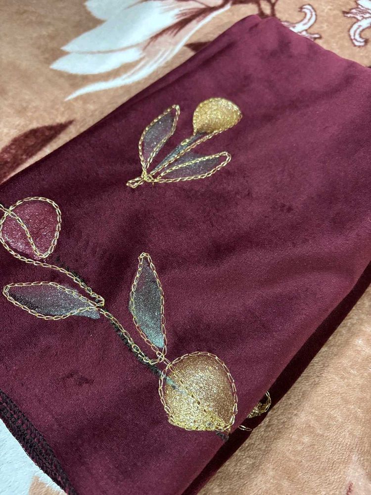 velvet stole for winters